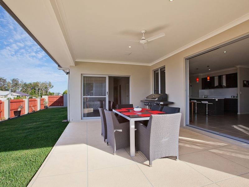 2 Maidstone Crescent, Peregian Springs QLD 4573