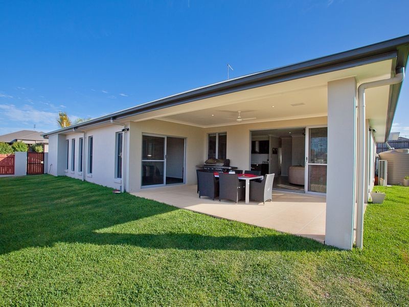 2 Maidstone Crescent, Peregian Springs QLD 4573