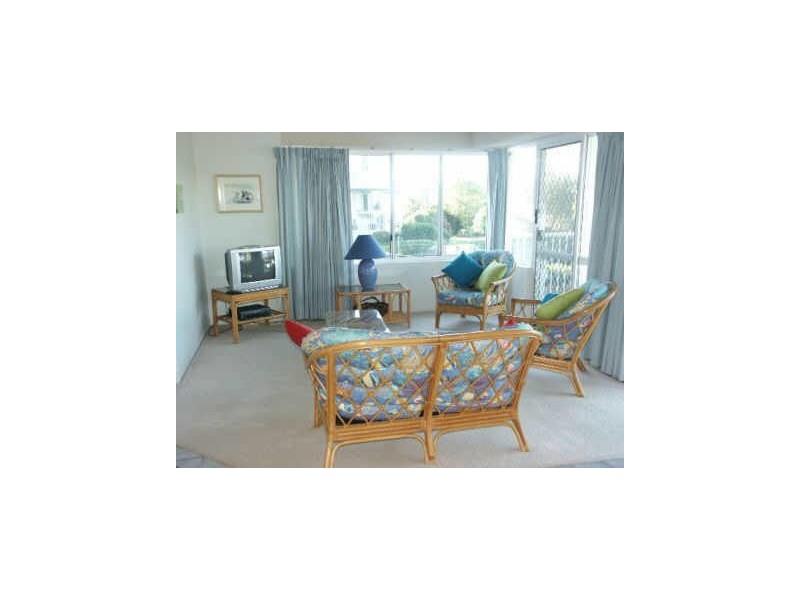 2/60-64 Peregian Espl, OCEAN SHORES, Peregian Beach QLD 4573