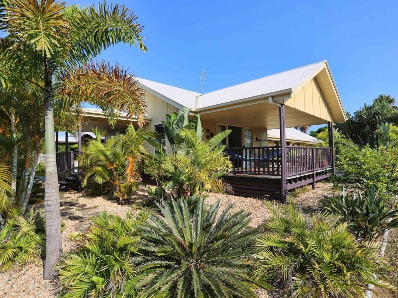 35 Lakedrive Crescent, Marcoola QLD 4564
