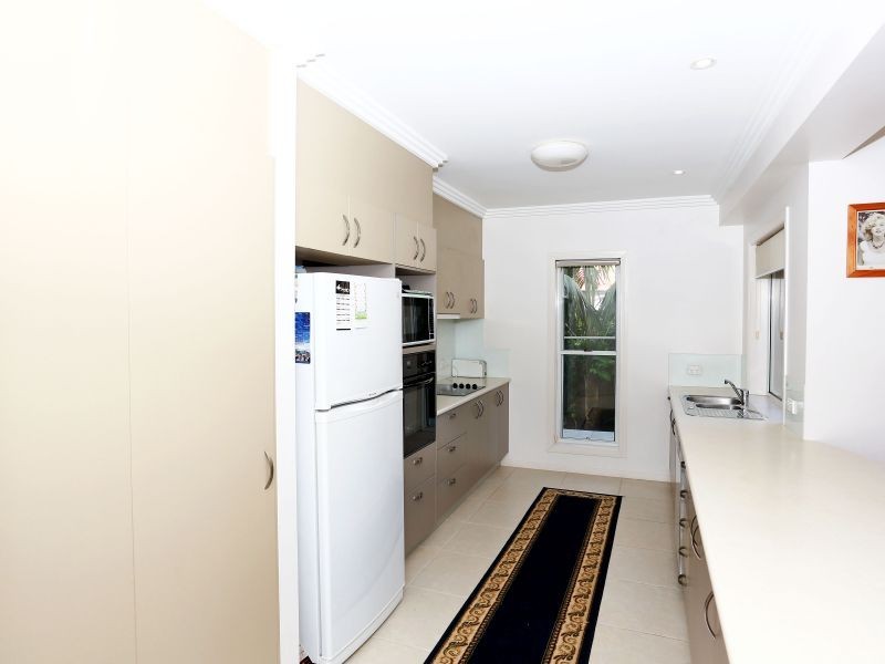 33 Highgrove Circuit, Peregian Springs QLD 4573