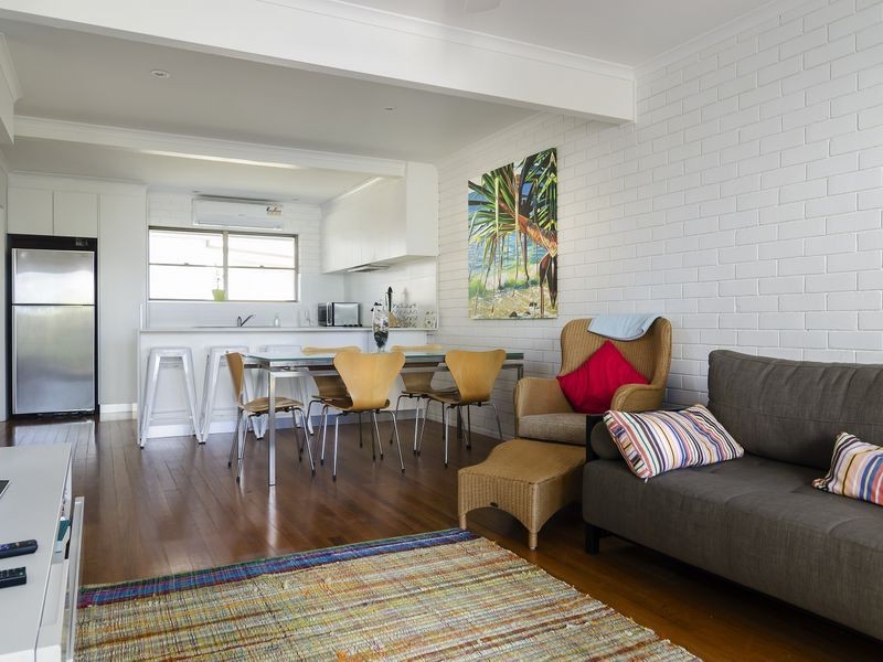 2/70 Peregian Esplanade, Peregian Beach QLD 4573