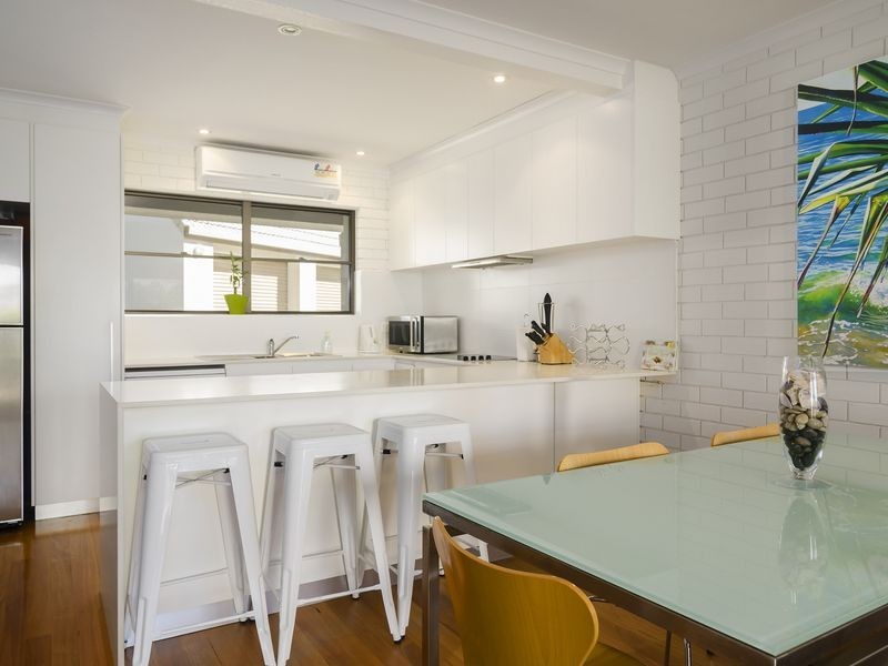 2/70 Peregian Esplanade, Peregian Beach QLD 4573