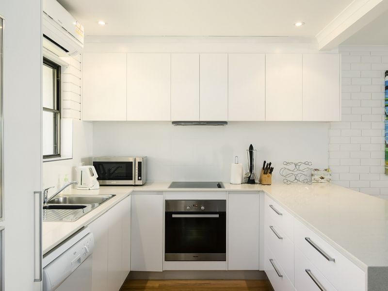 2/70 Peregian Esplanade, Peregian Beach QLD 4573