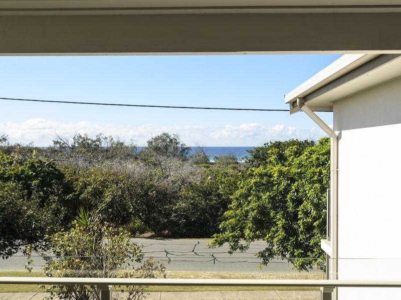 2/70 Peregian Esplanade, Peregian Beach QLD 4573