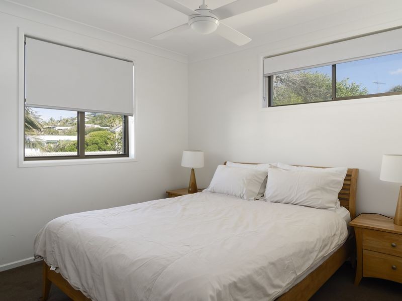 2/70 Peregian Esplanade, Peregian Beach QLD 4573