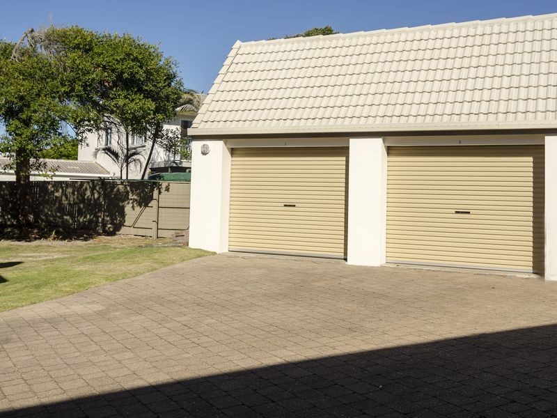 2/70 Peregian Esplanade, Peregian Beach QLD 4573