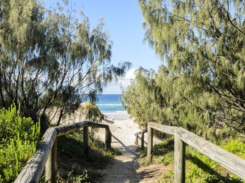 2/70 Peregian Esplanade, Peregian Beach QLD 4573