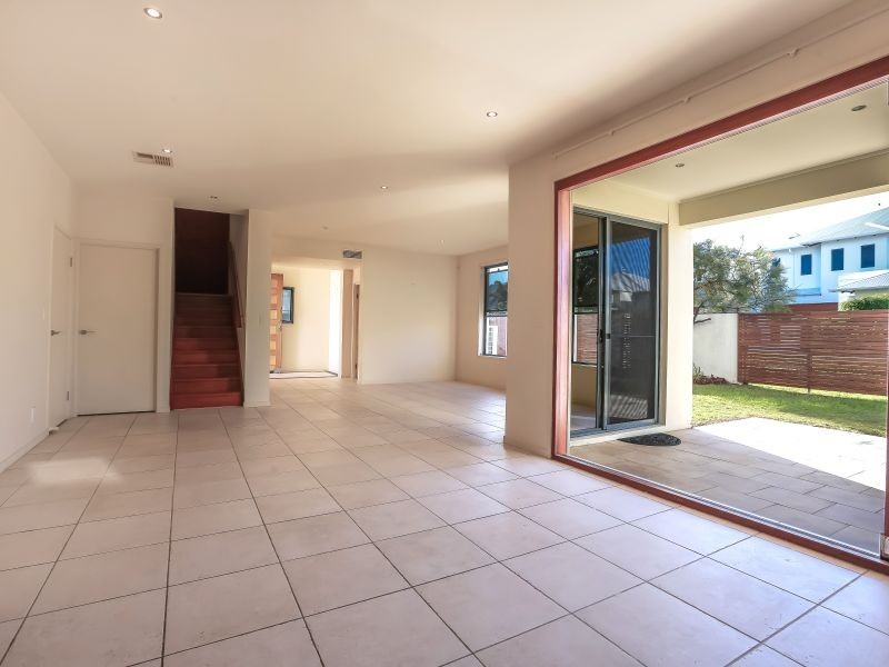 4/115 Peregian Springs Drive, Peregian Springs QLD 4573