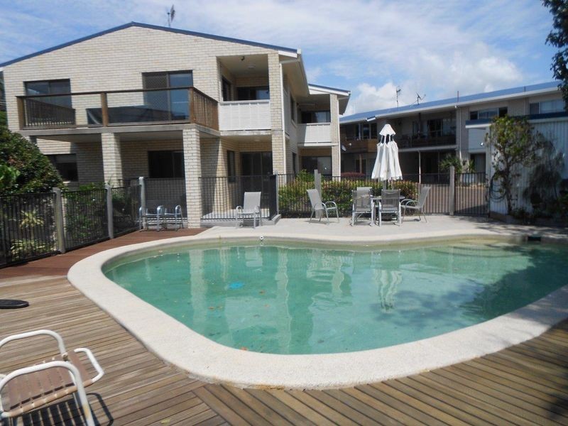 4/2 Peregian Esplanade, Peregian Beach QLD 4573