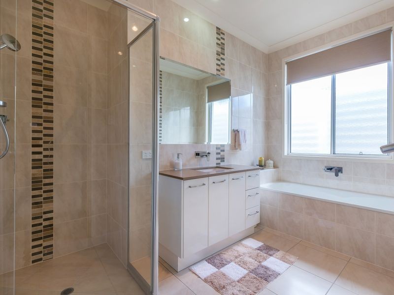 21 Stoneybrook Place, Peregian Springs QLD 4573