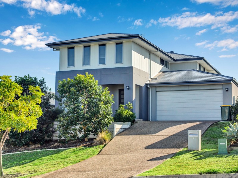 5 Tomoka Close, Peregian Springs QLD 4573
