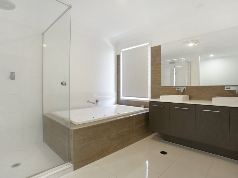 5 Tomoka Close, Peregian Springs QLD 4573