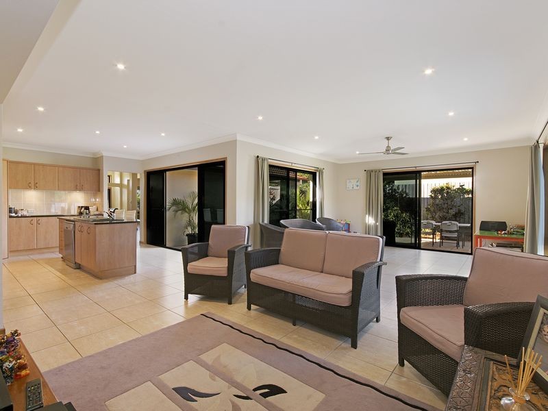14 Crestview Drive, Peregian Springs QLD 4573