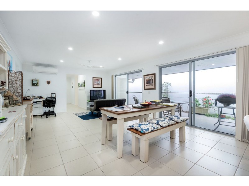 9/11 Dunes Court, Peregian Springs QLD 4573