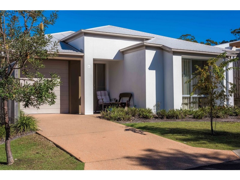 9/11 Dunes Court, Peregian Springs QLD 4573