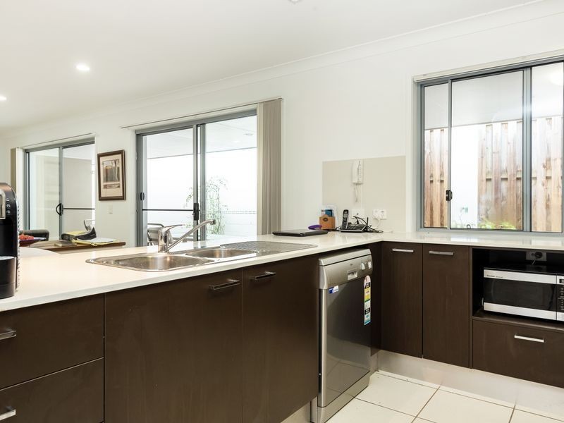 9/11 Dunes Court, Peregian Springs QLD 4573