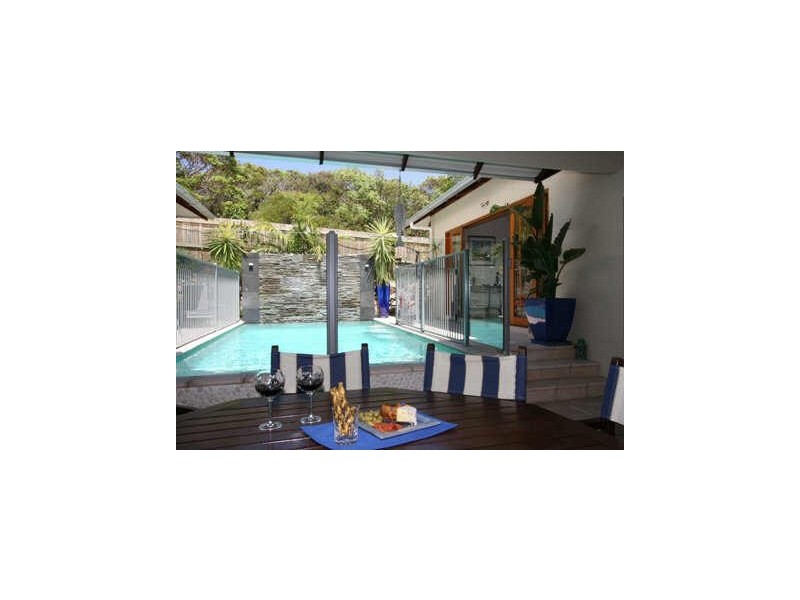 8 Castaways Court, Castaways Beach QLD 4567
