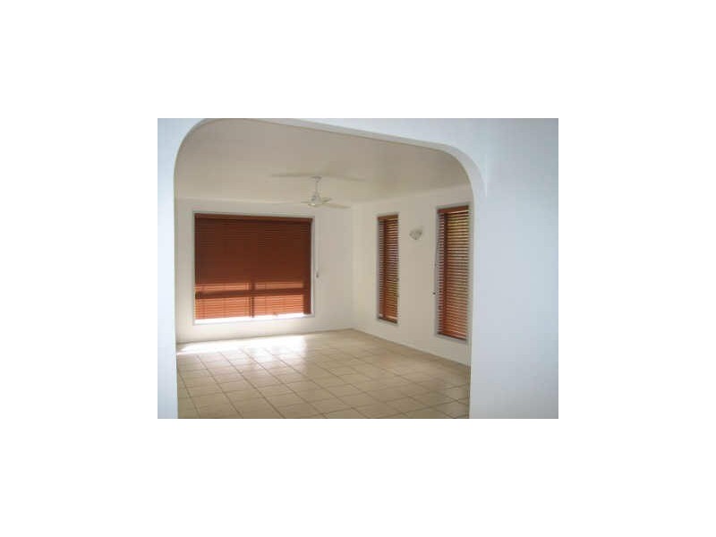 8 Ashwood Crt, Marcus Beach QLD 4573