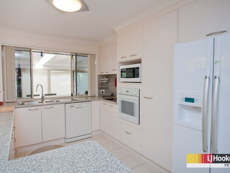 41 Hunter Circuit, Petrie QLD 4502