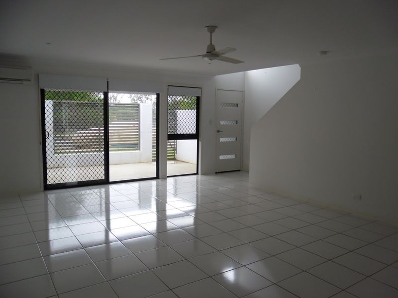 1/24 Ebert Parade, Lawnton QLD 4501