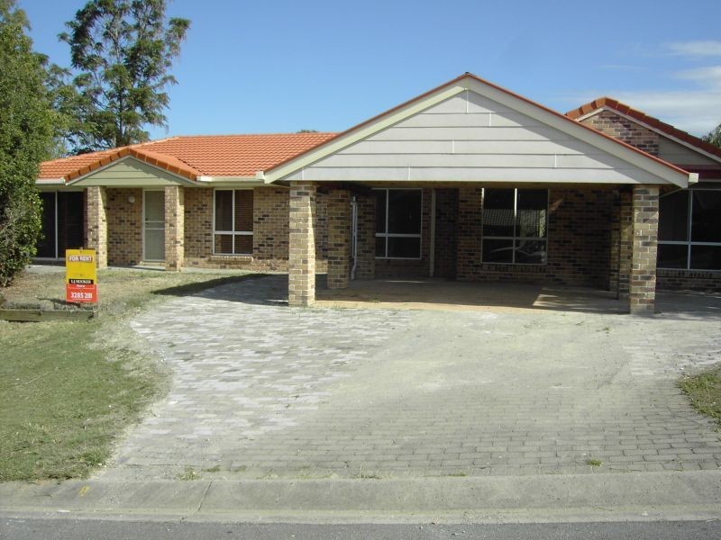 1/8 Newlands Avenue, Petrie QLD 4502