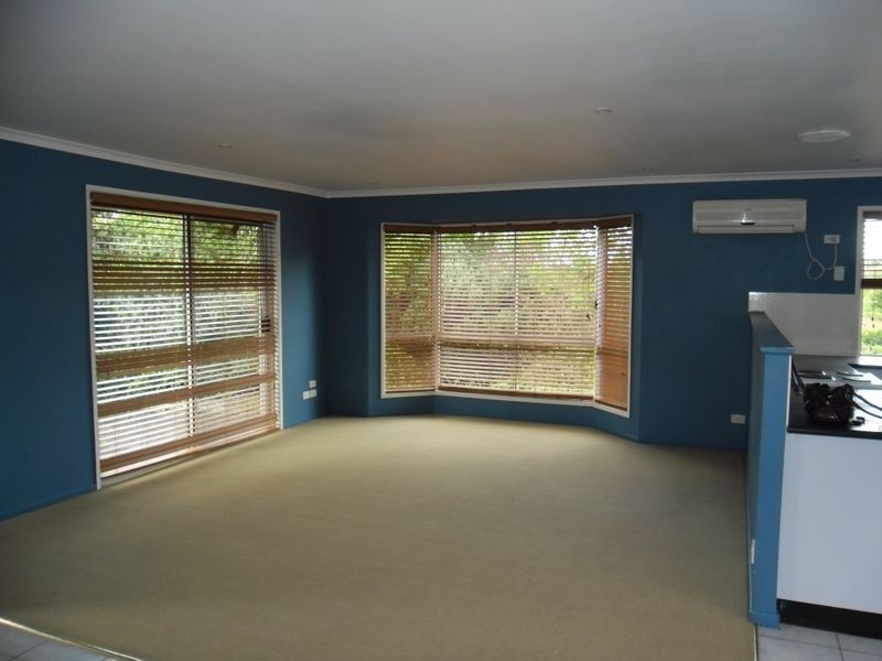 1/8 Newlands Avenue, Petrie QLD 4502