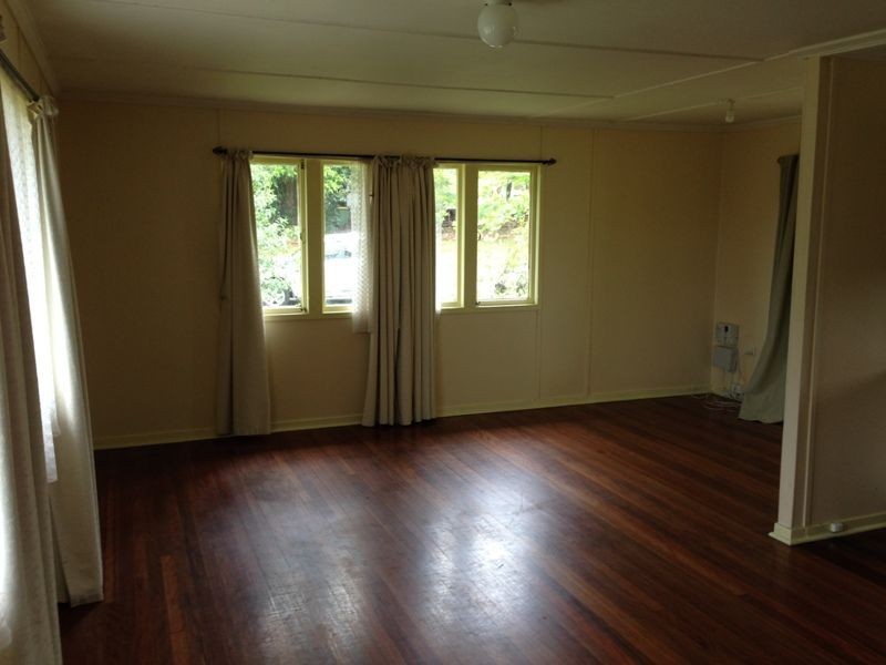 12 Taylor Street, Petrie QLD 4502