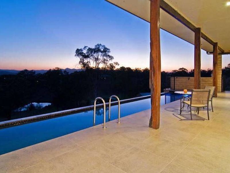 21 Andrew Clarke Rd, Whiteside QLD 4503