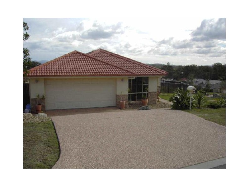 18 Ashford Cct, Petrie QLD 4502
