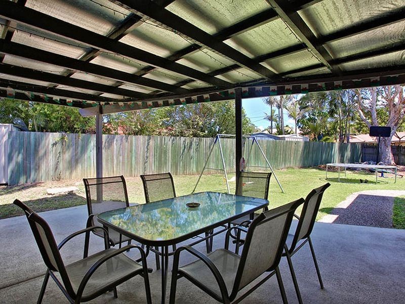 42 Vaucluse Crescent, Petrie QLD 4502