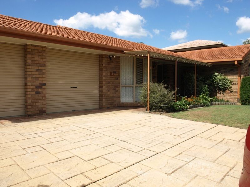 5 Julius Court, Petrie QLD 4502