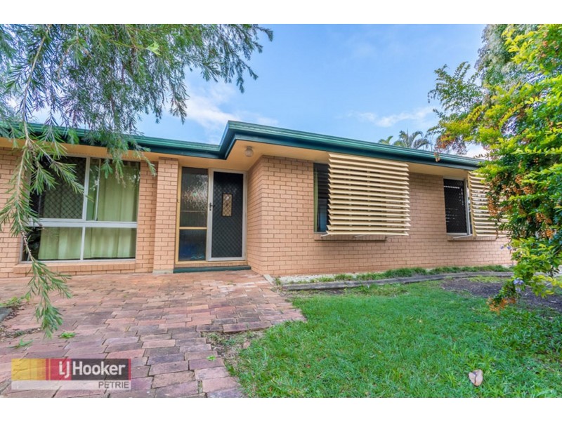 22 Macquarie Drive, Petrie QLD 4502