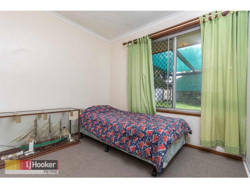 22 Macquarie Drive, Petrie QLD 4502