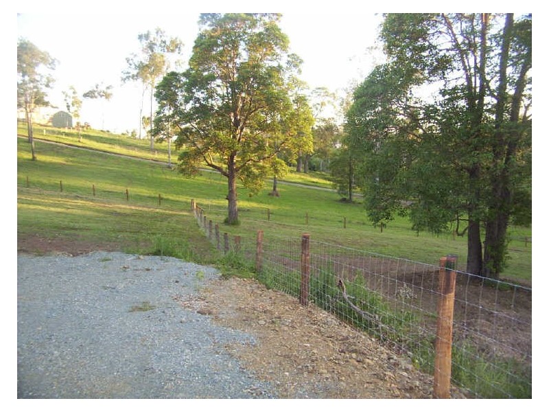 Whiteside QLD 4503