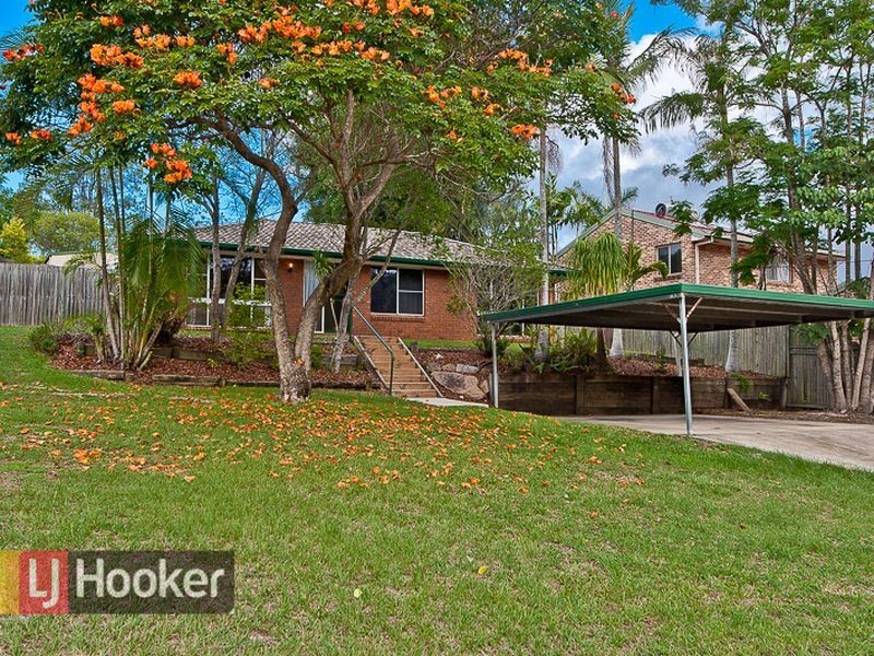 42 Eucumbene Drive, Petrie QLD 4502