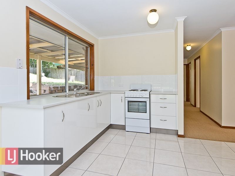 42 Eucumbene Drive, Petrie QLD 4502