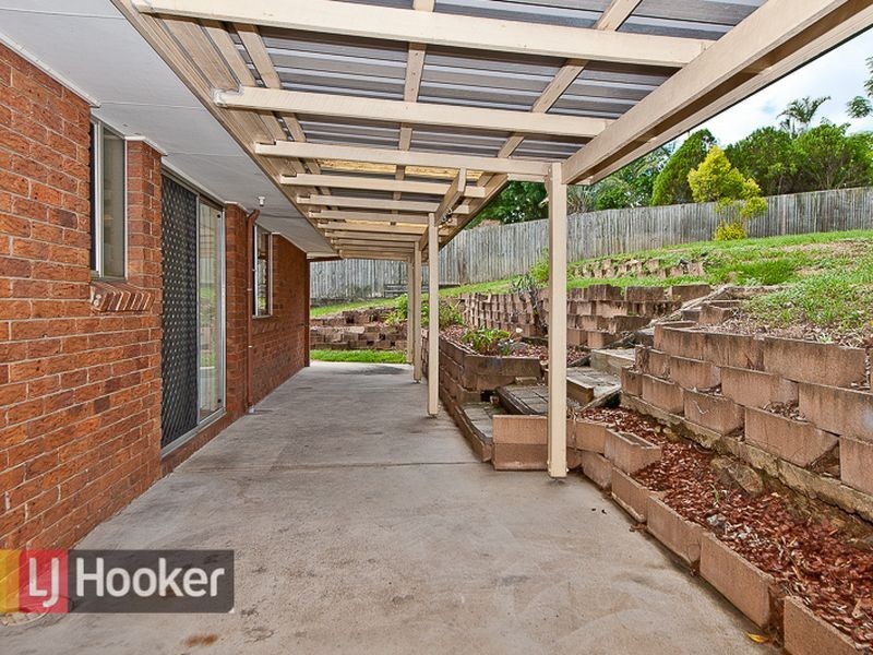 42 Eucumbene Drive, Petrie QLD 4502