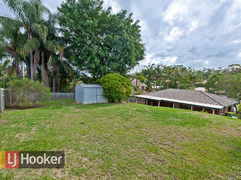 42 Eucumbene Drive, Petrie QLD 4502