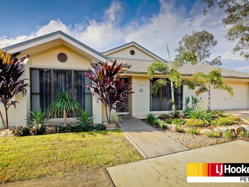 4 Tamari Place, Petrie QLD 4502