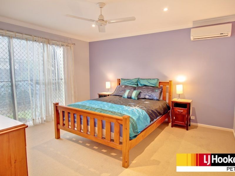 4 Tamari Place, Petrie QLD 4502