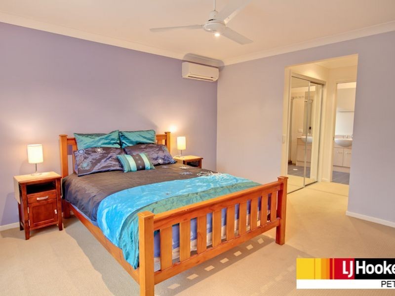 4 Tamari Place, Petrie QLD 4502