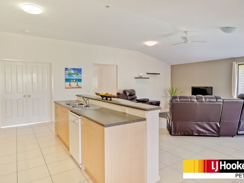 4 Tamari Place, Petrie QLD 4502