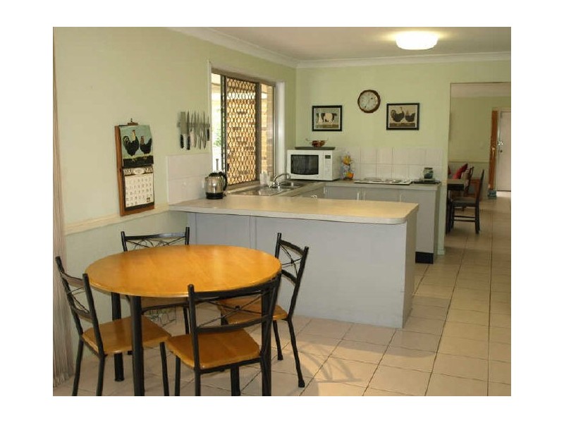 19 Vaucluse Cr, Petrie QLD 4502