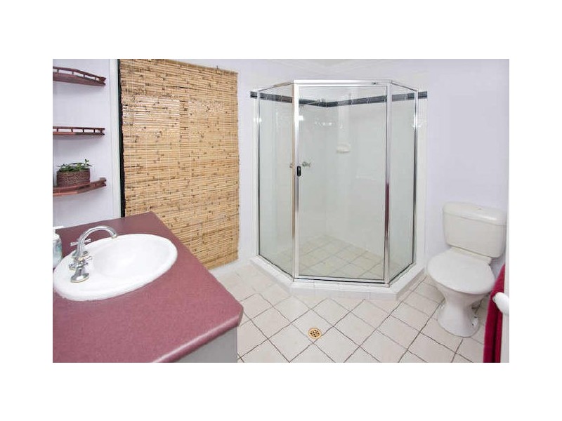 5 Midson St, Petrie QLD 4502