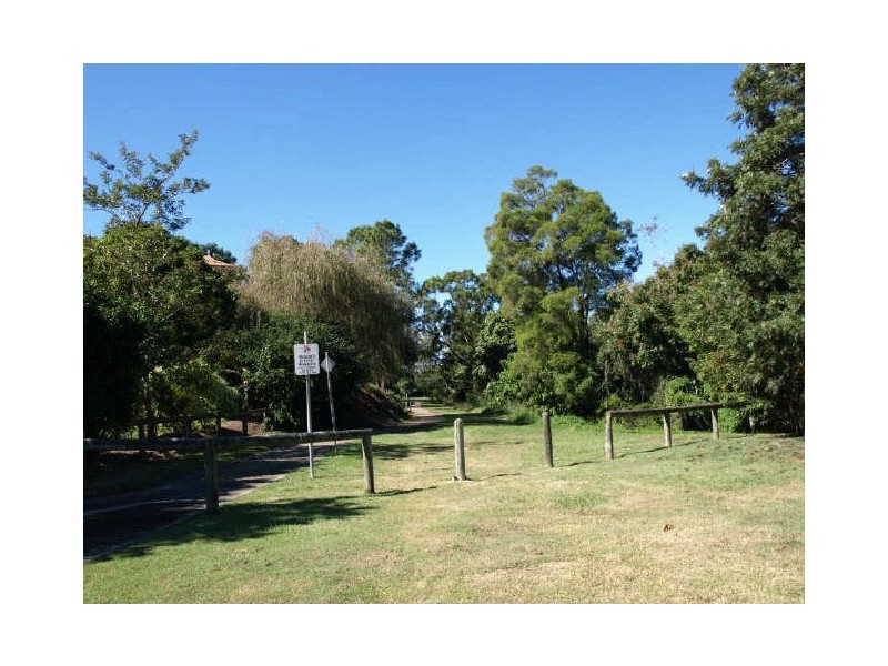 5 Midson St, Petrie QLD 4502