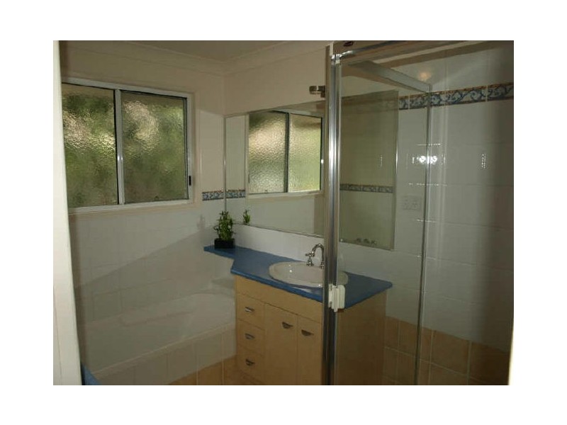 5 Whipbird Court, Cashmere QLD 4500