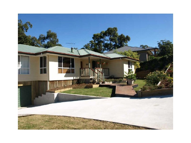 5 Whipbird Court, Cashmere QLD 4500