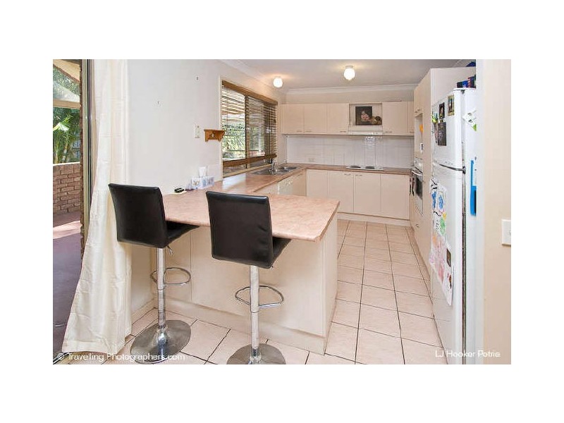 18 Mirrigan Ct, Petrie QLD 4502