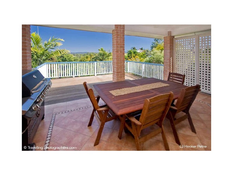 16 Turnbull Ct, Petrie QLD 4502